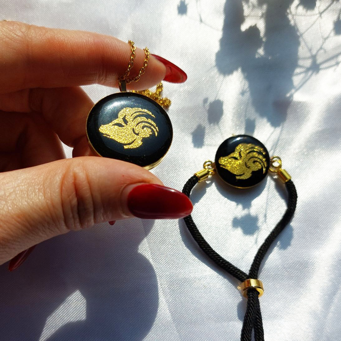 زیورالات رزینی ماه تولد